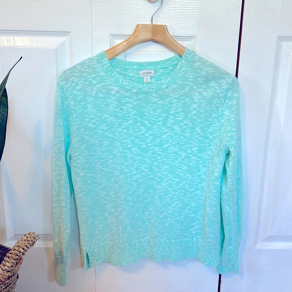 Crew neck beach sweater. Like new!